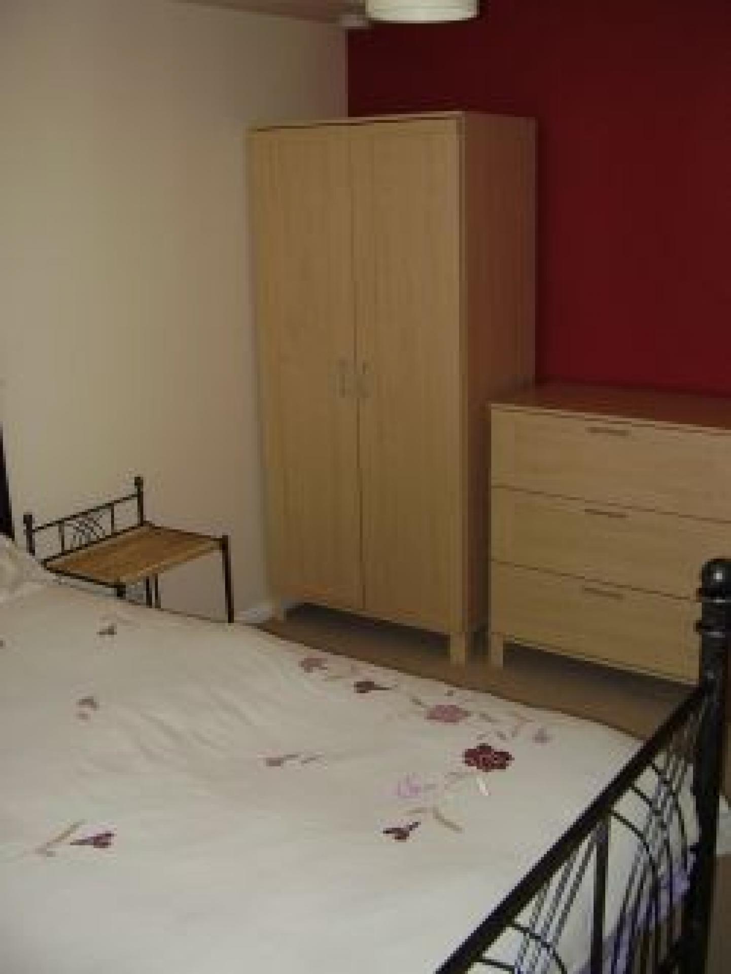 			2 Bedroom, 1 bath, 1 reception Flat			 Christchurch Avenue, KILBURN NW6 NW6